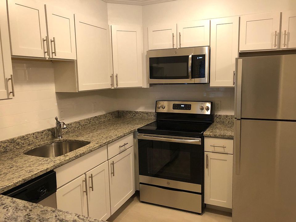 1st image of 753 Highland Ave #205