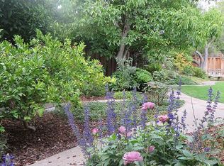 660 Arboleda Dr, Los Altos, CA 94024