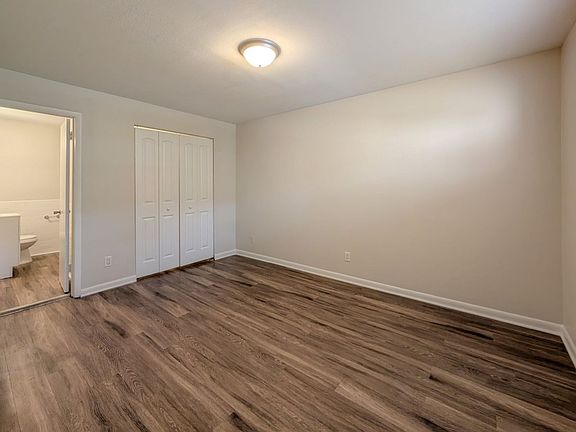 4th image of 2775 Herschel St #24
