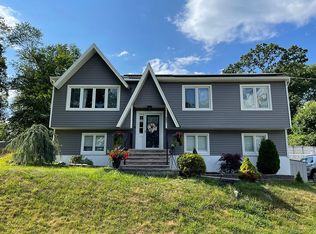 405 Wills Ave, Hopatcong, NJ
