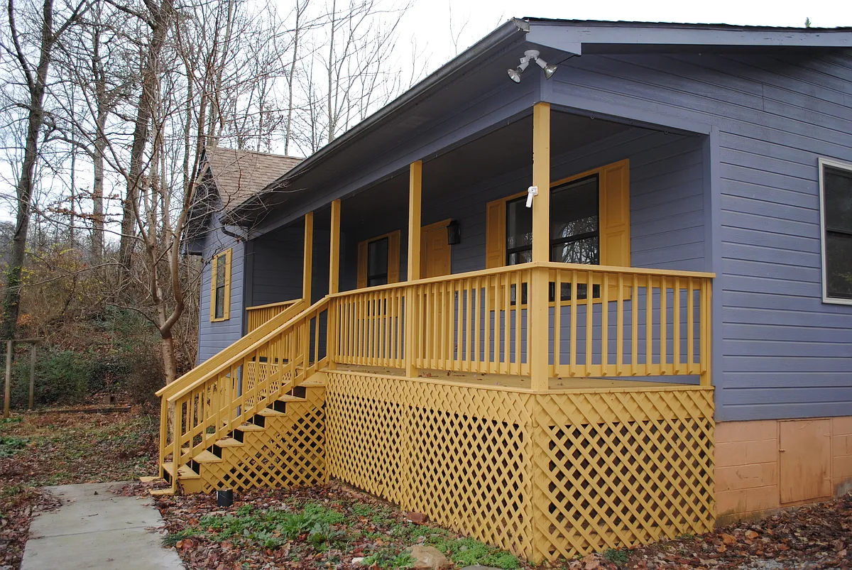 Building Photo - Cherokee Trl