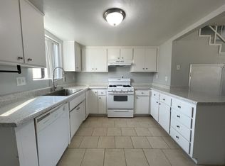 66900 3rd St APT 2, Desert Hot Springs, CA 92240