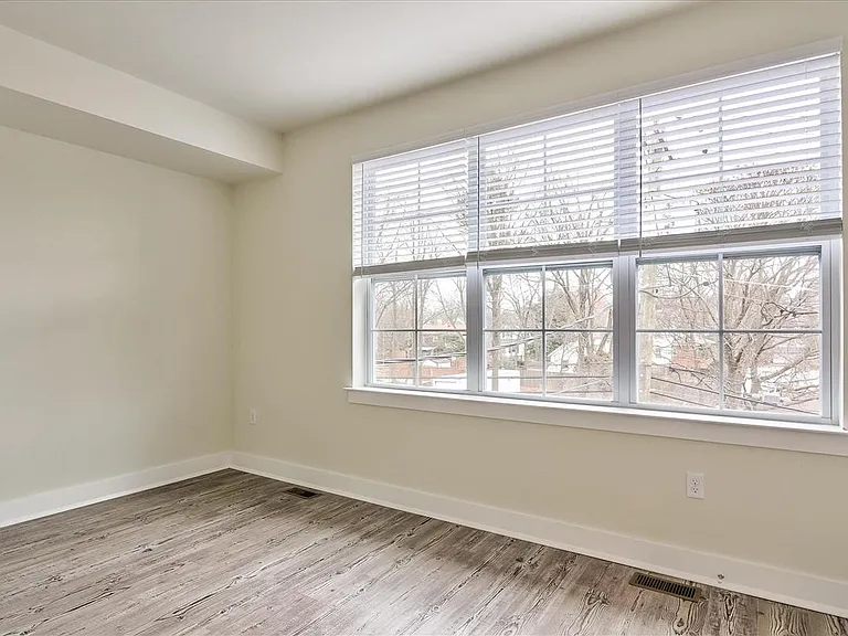25 Hillside Ave #109 — Photo 9