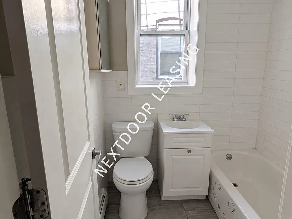 129 Cator Ave #3