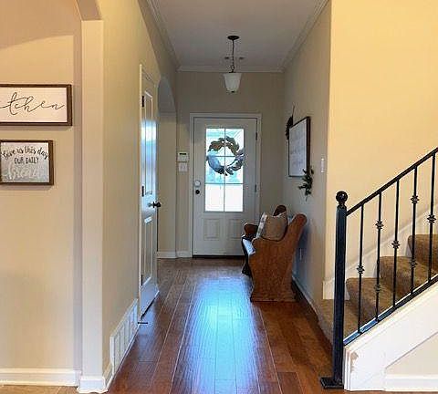 3rd image of 13573 Lapstone Ln