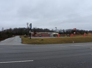 Cookeville Hwy, Livingston, TN 38570