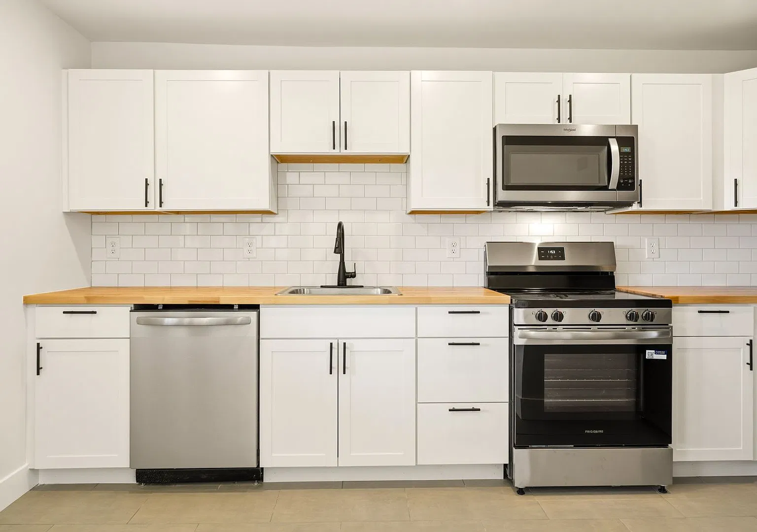 1232 W Babcock St — Photo 1