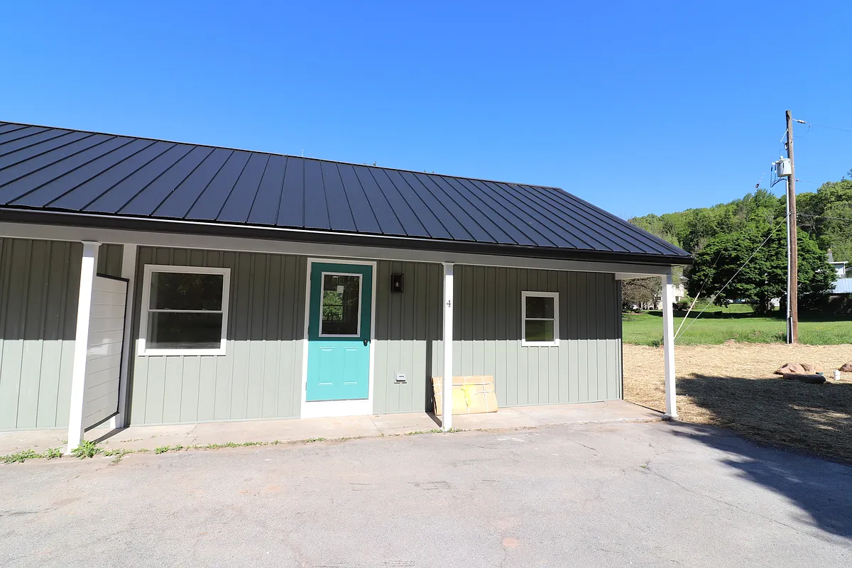 Building Photo - 293 E Main St #4
