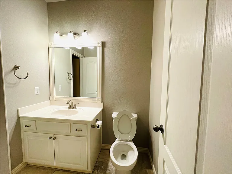 40 Emerald Pond Dr — Photo 27