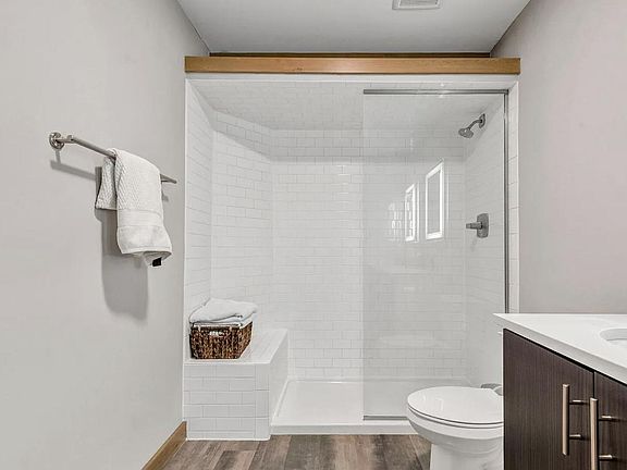 2nd image of 1316 29th St Unit 202