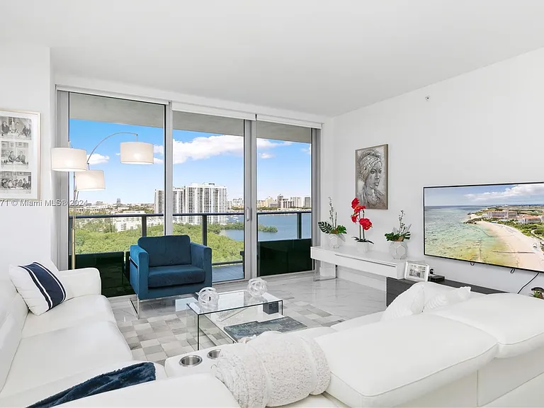 16385 Biscayne Blvd #1701 — Photo 6