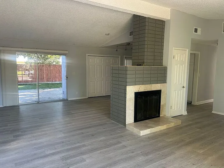 22859 Valerio St — Photo 9