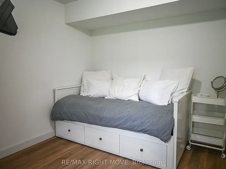 4287 Huronia Rd — Photo 26