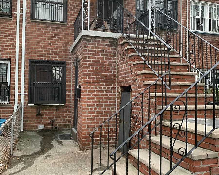 1st image of 1018 E 105th St