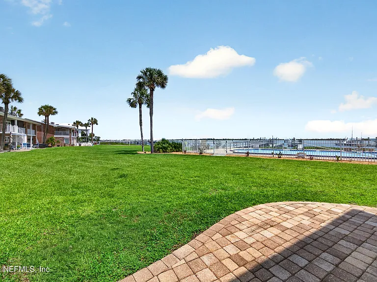 83 Comares Ave #4B — Photo 8