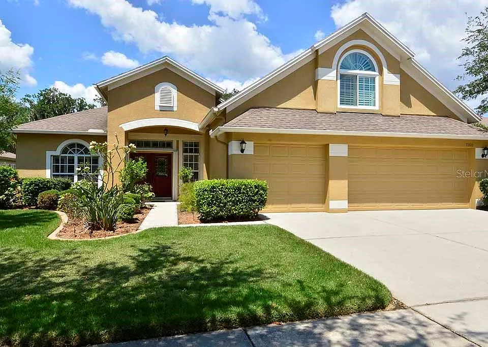7310 Carrington Oaks Ln