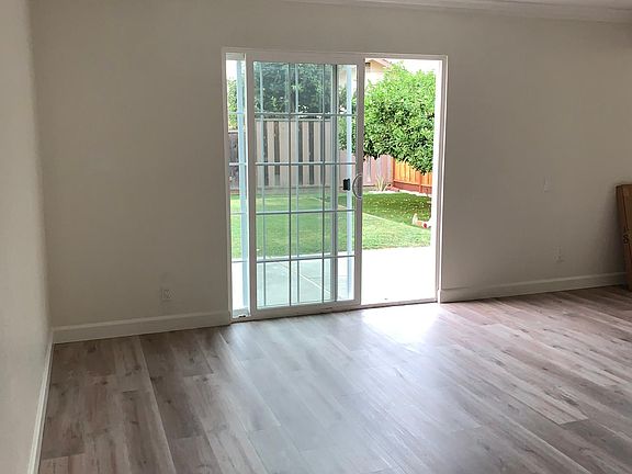 5th image of 1097 Bismarck Dr