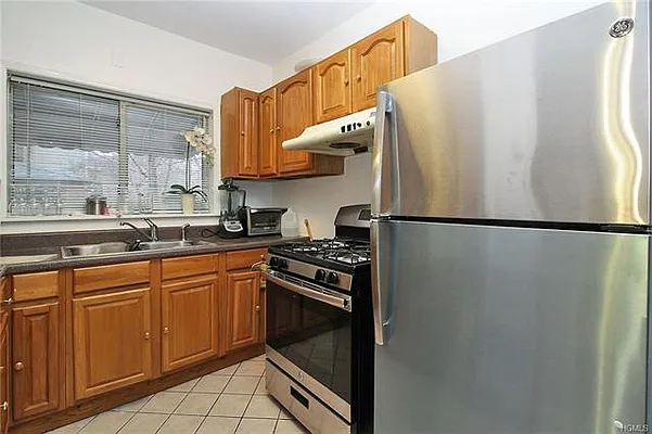Sold by Douglas Elliman | media 9