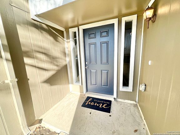 2nd image of 742 CYPRESSFIELD DR