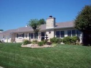 2053 Canterbury Rd, Emporia, KS 66801