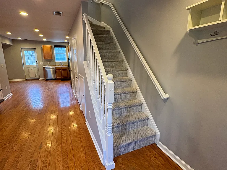 756 18th St NE — Photo 41