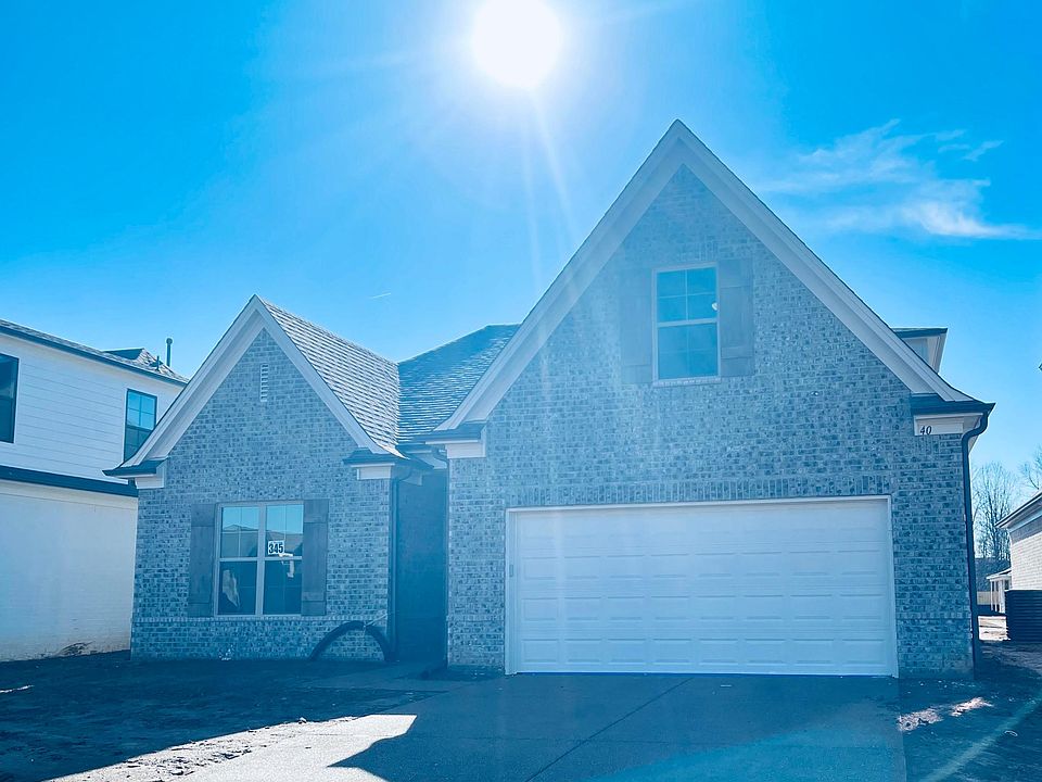 1st image of 40 Downy Birch Ln