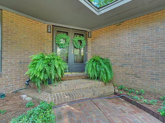 5th image of 1284 Alanton Dr
