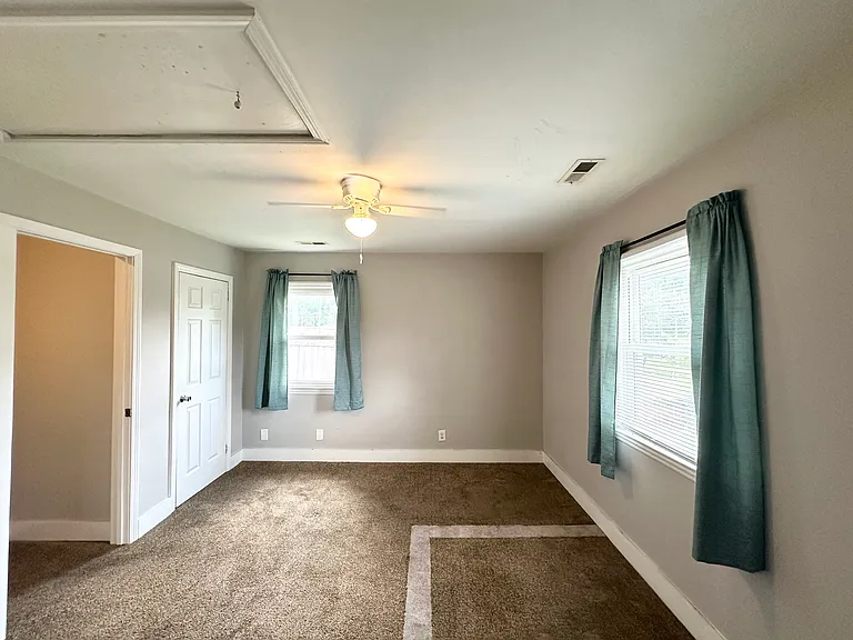 1160 S Riverview Dr — Photo 10