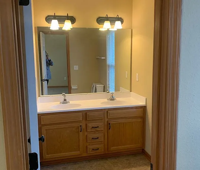 1003 NE Clear Creek Dr — Photo 6