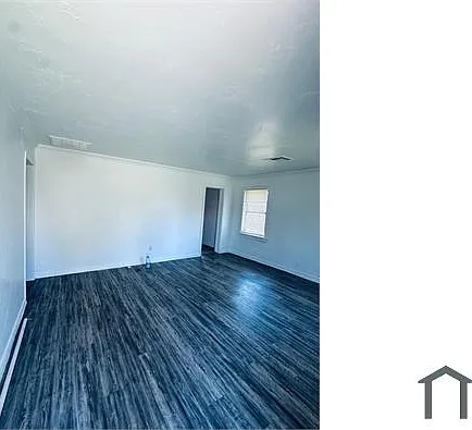 326 E Harmon Dr — Photo 6