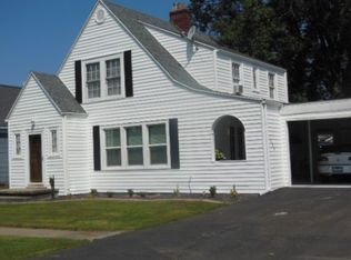 123 Flora Ave, Flora, IL 62839