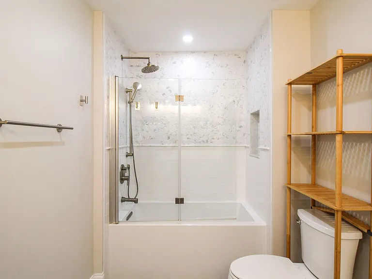 691 Russell St — Photo 23