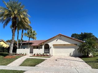 21326 Escondido Way S, Boca Raton, FL 33433
