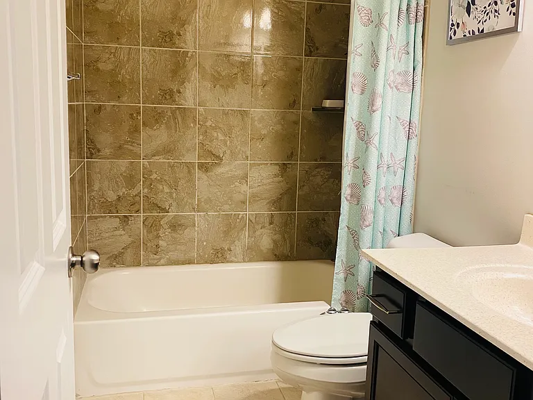 Full Bath 2