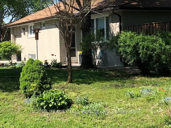 23 Bentley Dr, Toronto, ON M8Z 3M2
