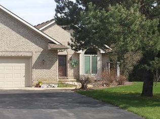 2060 Addaleen Rd, Highland, MI 48357