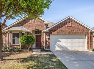 8713 Sagebrush Trl, Aubrey, TX 76227