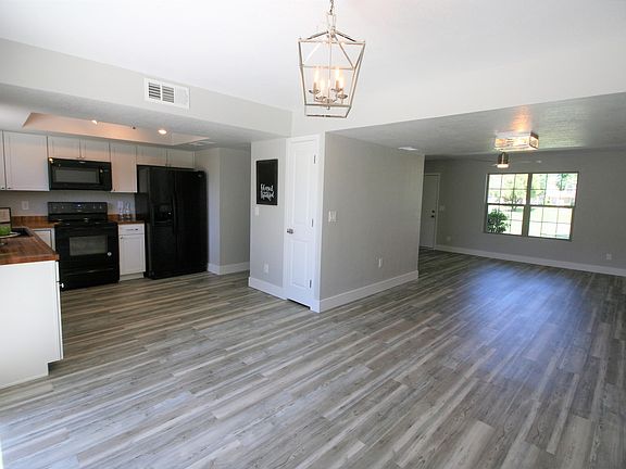 3rd image of 6723 S Jentilly Ln