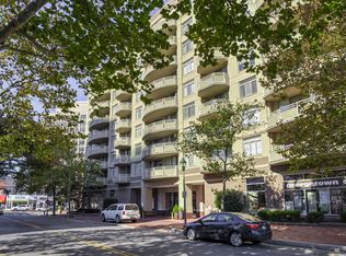 4801 Fairmont Ave APT 904, Bethesda, MD 20814