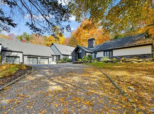 20 Bayberry Dr, Saddle River, NJ 07458