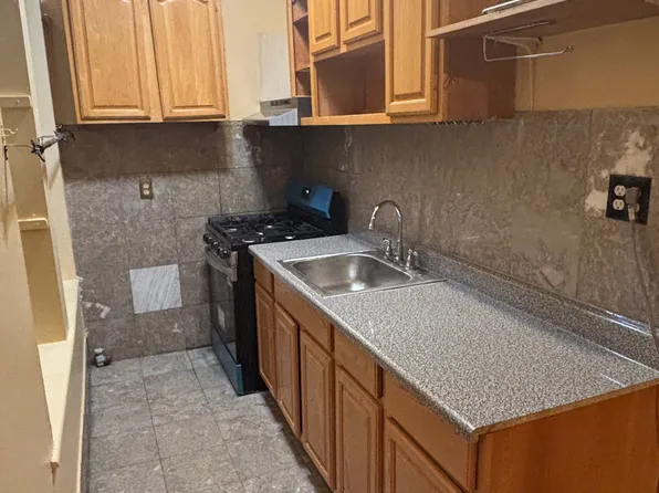 545 Hinsdale Street image 1 of 7