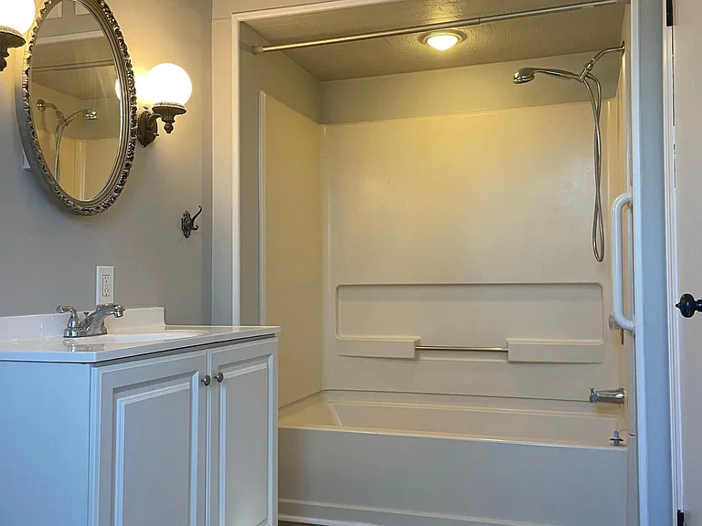 205 Main St #2 — Photo 3