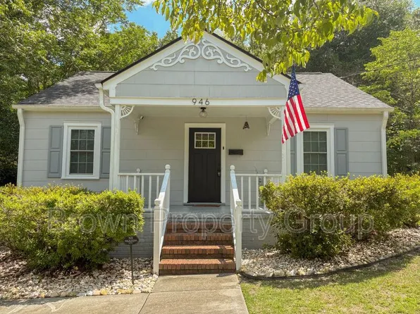 946 McKimmon Rd, Fayetteville, NC 28303