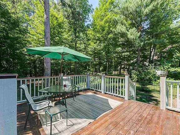 3rd image of 3721 Village Circle Dr