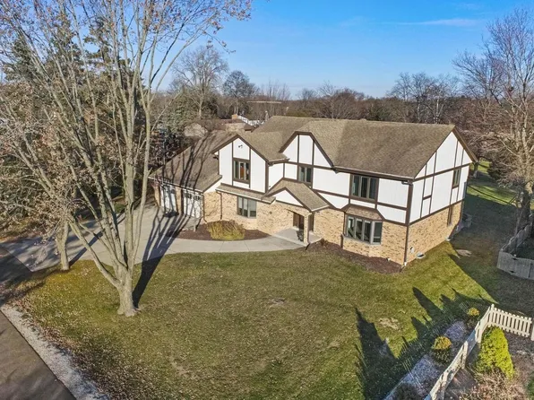 8351 49th AVENUE, Kenosha, WI 53142