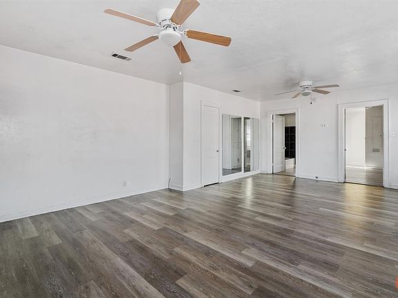 4th image of 1305 Durham Ave