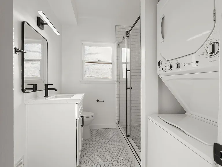 (El/Eu/Yo:B) 141-143 S. Crescent Drive — Photo 11
