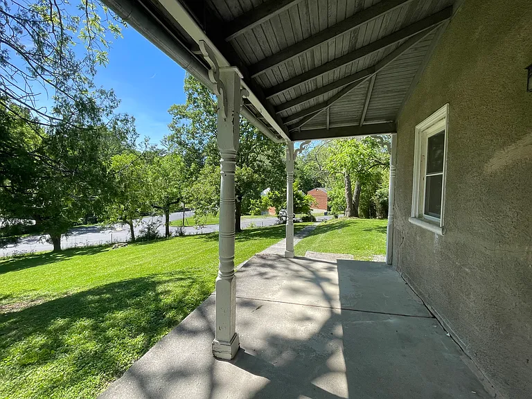 102 Welsh Park Pl #B — Photo 3
