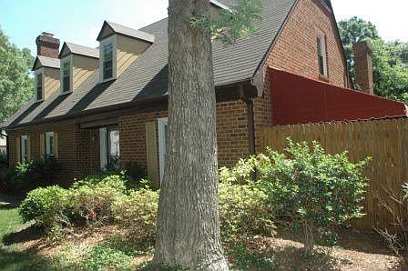 2nd image of 120 Sloane Pl