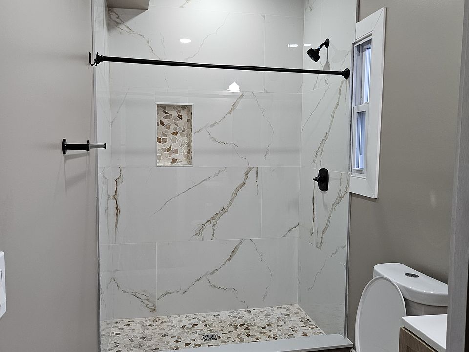 Spacious bathroom